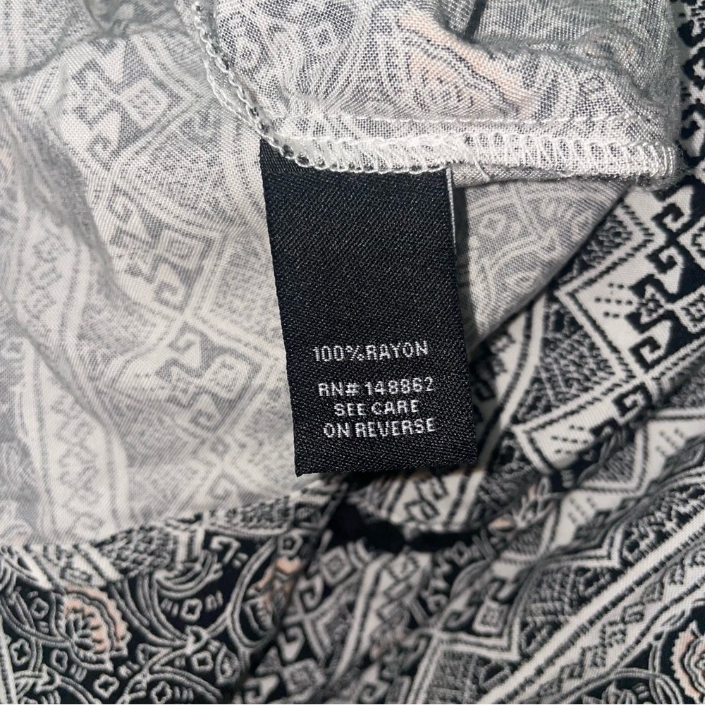 Torrid Patterned Cold Shoulder Blouse Size 4 Plus… - image 6